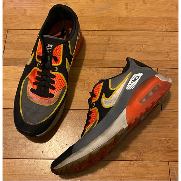 Nike Shoes - Nike Air Max - Women’s size 8.5